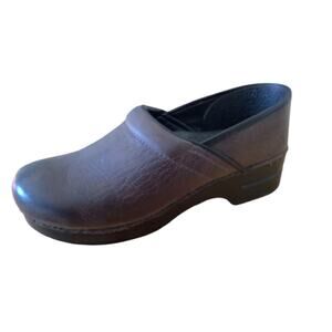 DANSKO BROWN TEXTURED LEATHER NURSING CLOGS EU42 US 11.5